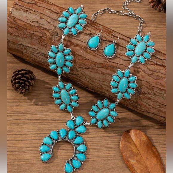 New Faux Turquoise Floral Squash Blossom Western Boho Necklace and Earring Set - Picture 7 of 10